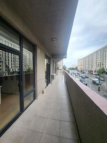 Kirayə mənzillər: Abu Arenanın binasında 3 otaqlı menzil.157 kv.2 sanuzeli var.Merkəzi — 8