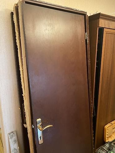 Напольные покрытия: Для спальни Б/у Межкомнатная дверь 90х200 см С замком, Без гарантии, Самовывоз — 1