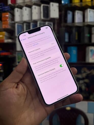 3 kameralı videoregistrator: IPhone 13, 128 GB, Ağ, Face ID — 3