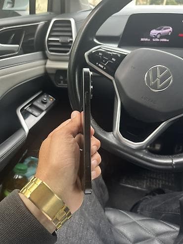 mini ipone: IPhone 11, Qara, Barmaq izi, Simsiz şarj, Face ID — 2