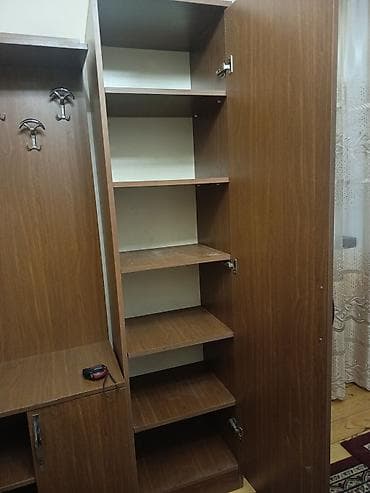 kiçik dolab: 3 qapılı, Qəhvəyi, Digər material, Açılan, Düz dolab — 4