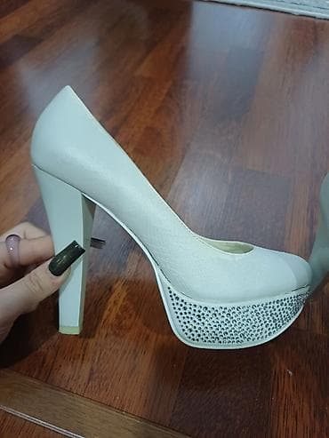 xanimlar: REAL ALİCİYA ENDİRİM 1-2 defe Geyinilib çoxdan 35razmer Brend: EVA — 7