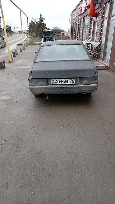 vaz 21 099: Model: VAZ 21099 (Samara) sedan Xüsusiyyətlər: - Kuzov: 4 qapılı — 1