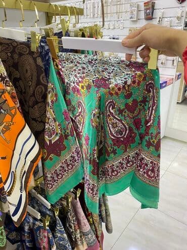 hicabli qadin sekilleri: Şərf/İpək yaylıq – şərq naxışlı - Rənglər: zümrüd-yaşıl fon — 2