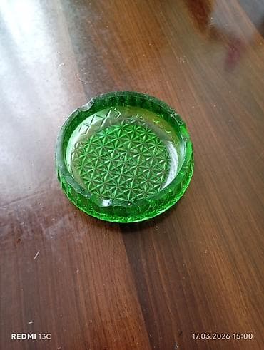 Pastel dəstləri: Şüşə külqabı – yaşıl, dekorativ naxışlı - Material: qalın, şəffaf — 2