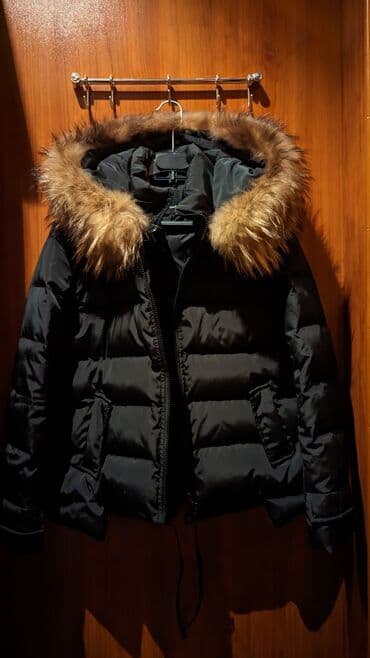 xizək gödəkçəsi: Куртка зимняя. Капюшон съёмный 
Qadın gödəkçəsi 
Paltosu — 1