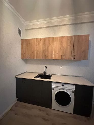20 ci sahe ev: Sumqayıt şəhər Sahil küçəsi(komendant daxil) Kirayə üçün 2 otaqlı — 4