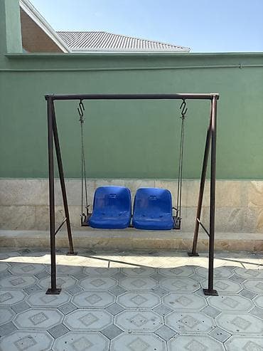 Mebel: İki nəfərlik yelləncək - Çərçivə: qalın metal borulardan hazırlanmış — 1