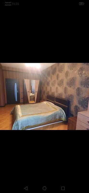 Tbilisi prospekt-İnqilabi kəsişməsi Həsən Əliyev1 küçəsində 3 otaq 138 — 7