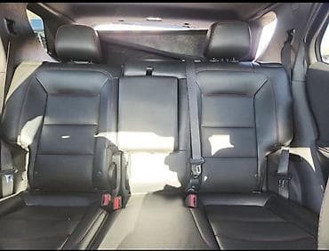 m guzgu: Chevrolet Equinox RS – ağ Əsas xüsusiyyətlər: - RS paketi: qara parlaq — 8