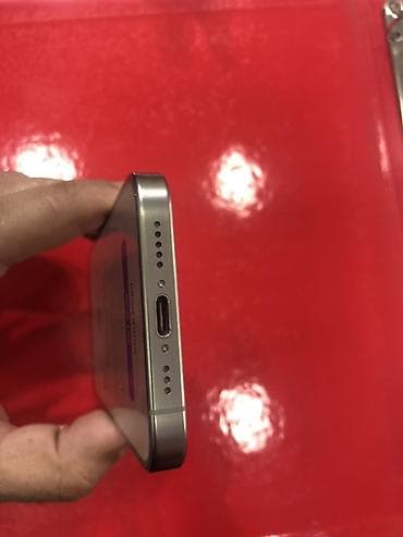 bilindir: IPhone 15 Pro, Natural Titanium — 3