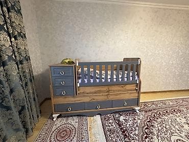 Oğlan və qız üçün, Dördbucaq, Beşik, Matras ilə, Yellənmə mexanizm ilə