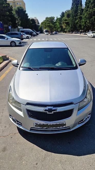 kruz fara: Chevrolet Cruze: 1.4 l | 2013 il 286532 km Sedan — 8