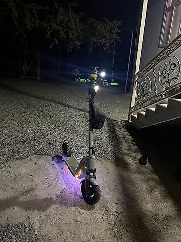 elektrikli saat: İşlənmiş Elektrik samokat 10", 251 - 350 Vt, 26 - 35 km/s, Ünvandan götürmə — 1