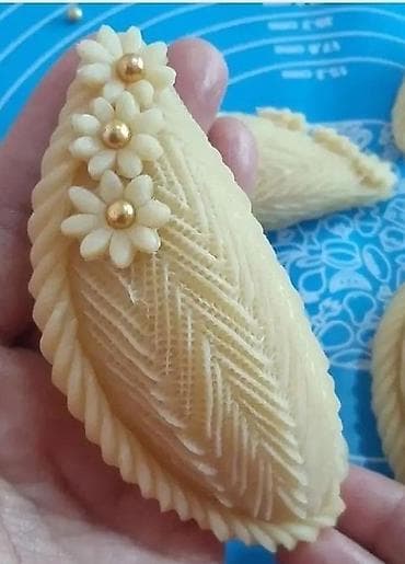 Şekerbura sifarişi
Bütün şirniyyatıarın sifarişi qebul olunur