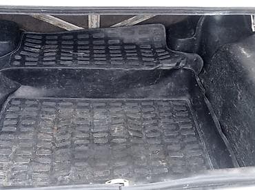 vaz 2106: VAZ (LADA) 2101: 1.5 l | 1981 il Sedan — 8