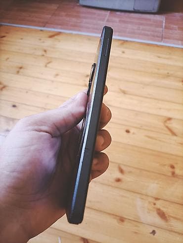Tecno Spark 20C, 128 GB, rəng - Qara, Simsiz şarj — 4