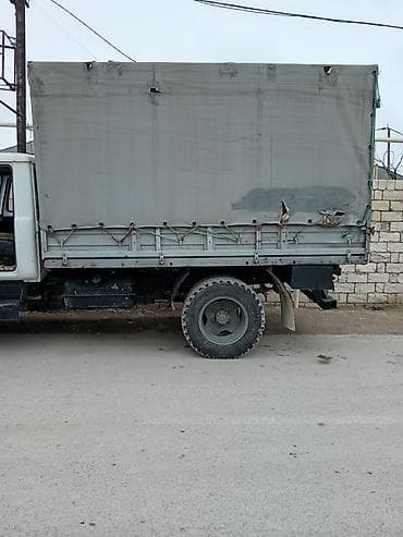 3000 azn masin: Yükləmə üçün iri həcmli furqon qoşqu/kuzov - Tip: qapalı yük furqonu — 2