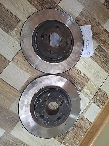 karola: Ön, Toyota 2007, 2006 il, İşlənmiş — 3