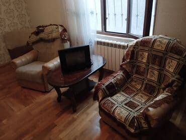 Divan və kreslo dəstləri: Di̇van-kravat, Divan, Bazasız, Açılmayan — 1