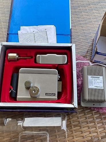 Lesa: Cougar qapı kilidi dəsti + Commax AC adapter Məhsul — 2