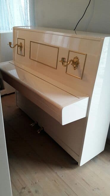 пианино беларусь: Pianino БЕЛАРУСЬ Rusiya stehsalı. Əla vəziyyədədi. Şamdamlı. Cadırılma — 1