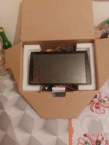 Monitor, İşlənmiş, Başlıq arxası, Android OS, Ünvandan götürmə