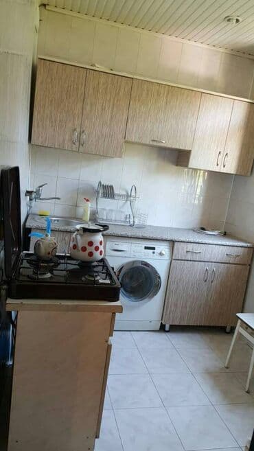 bina az musfiq qesebesi kohne tikili: Nəsimi rayonu,20 yanvar metrosuna yaxın 5 mertebeli binanın 4 cü — 6