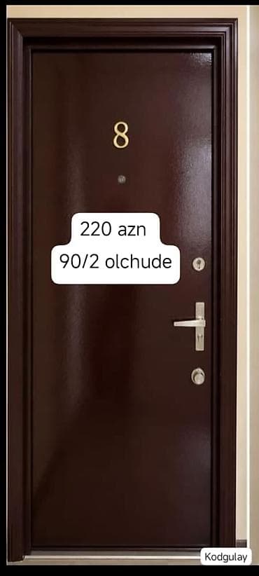 qapi: Dəmir giriş qapısı – 90/200 ölçüdə, tünd qəhvəyi rəngli. Üzərində — 1