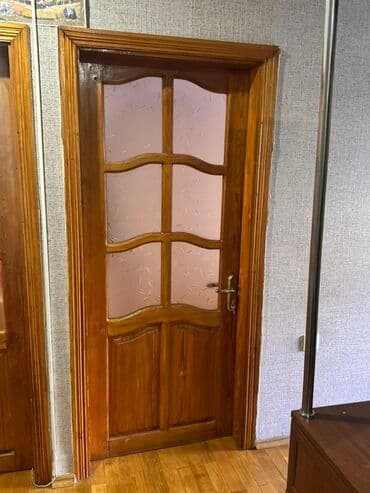 Beton və beton məmulatları: Qonaq otağı üçün İşlənmiş Otaq qapısı 90x210 sm Plintus ilə, Ünvandan götürmə — 2