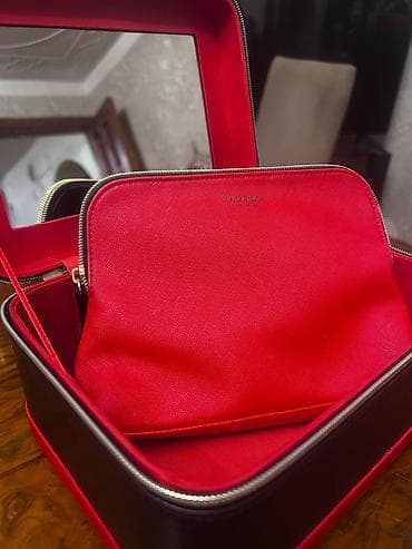 prada eynək: Qırmızı kosmetik/aksesuar çantası dəsti - Dəst: sərt korpuslu kvadrat — 2