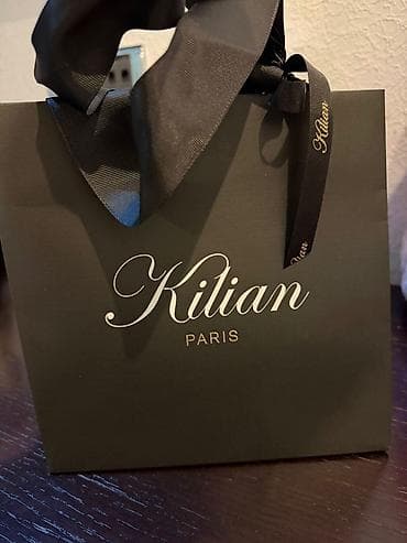 sattlar: Original Kilian parfumu. Port Baku Emporiumdan alinib. Hediyya — 2