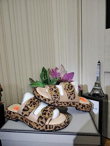 Leopar naxışlı qadın şlapesi Endirmde olacaq - Dizayn: Bej rəngli üst