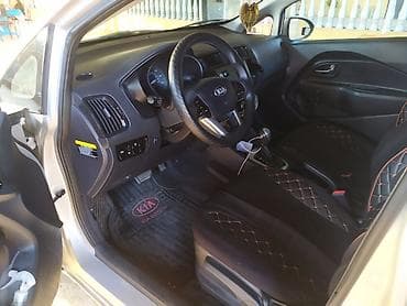 kia rio yay: Kia Rio: 1.6 l | 2015 il Sedan — 5