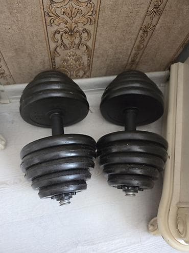 mini disk: Tənzimlənən dəmir dambbell dəsti. Biri 20 kilodi. Ikisi 40 kq dir - 2 — 1