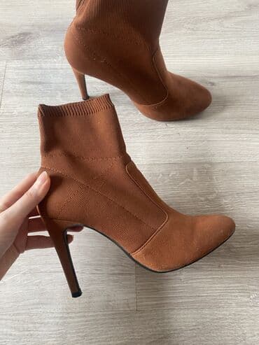 qara krasofkalar qiz ucun: Brend: MANGO Model: Qadın “sock booties” – nazik dabanlı Rəng — 1