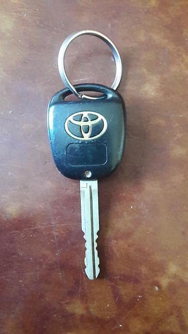 Toyota avtomobil açarı – uzaqdan idarəetmə funksiyalı - Marka: Toyota — 2