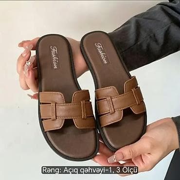 Домашние тапочки: Qadın üçün rahat slip-on şlapanlar - Model: Fashion yazılı, açıq — 2