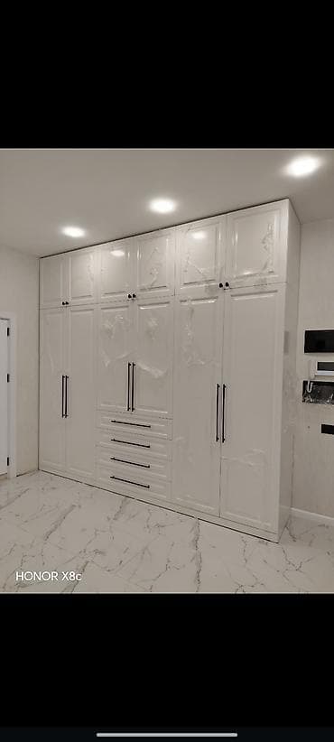 шкафчики на кухню: Кухонный гарнитур на заказ, Самозакрывающие петли, МДФ, Нет кредита, Платная доставка — 5