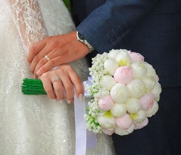 toy donlari modelleri: Zərif gəlin buketi – krem-ağ və solğun çəhrayı tonlarda — 1