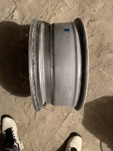 işlenmiş teker: 5 bolt mercedes diski satilir ideal veziyyetde . Cati eyrisi svarkasi — 3