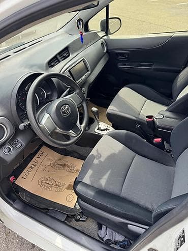 baqaj satilir: Toyota Vitz: 1.3 l | 2012 il Hetçbek — 8