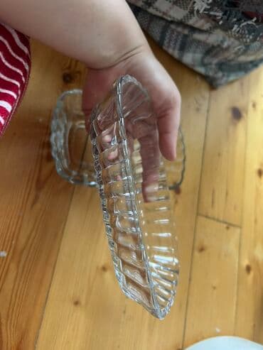 sogan dograyan aparat: 6 ədəd baliq formasında şüşə qab (salatlıq) 4 ədəd böyük bölməli çərəz — 5