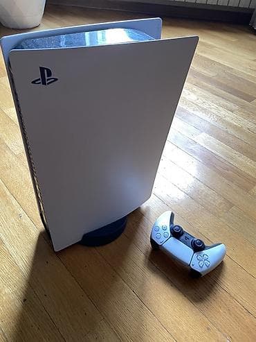 playstatio: Chox az istifade olunub, PS5 stoykasi ile verilir + elave bir oyun — 1