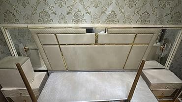 boydan guzgu: Qonaq otağı üçün, İşlənmiş, Açılan, Kvadrat masa, 8 stul — 7