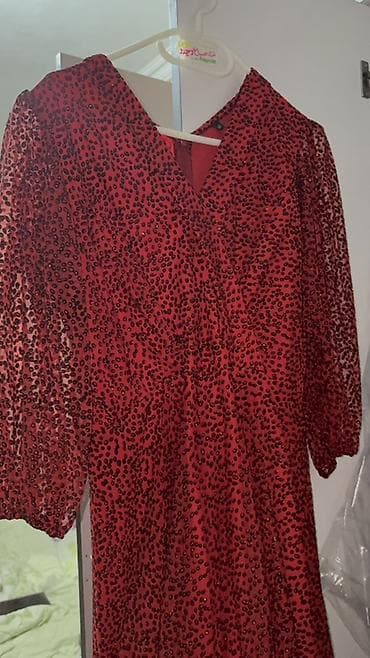 tiqrovu donlar: Qırmızı rəngli, xırda qara naxışlı qadın donu. - Model: V-yaqlı — 5