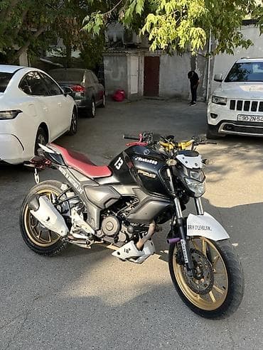 bmw e 34: Yamaha - Fzs v3, 150 sm3, 2023 il, 92000 km — 5