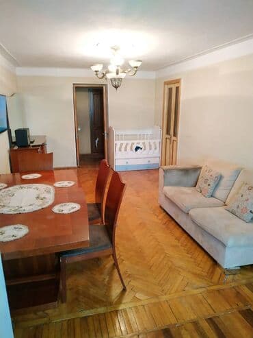 şəhər bağları mənzil satılır: Bakı, 3 otaqlı, Köhnə tikili, m. Gənclik, 70 kv. m — 3