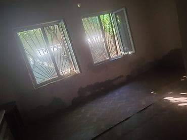 kiray: TƏCİLİ SATILIR 4OTAQLI 35000 - Daş hasarlı, bağlı həyət. 4otaqlı — 5