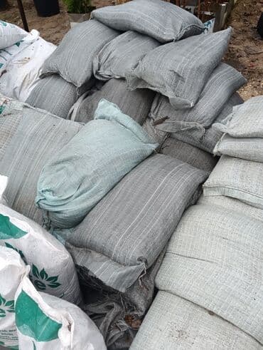 yonca toxum: Torf gubresi catrlma odenişli yernde 2.50 azn — 2